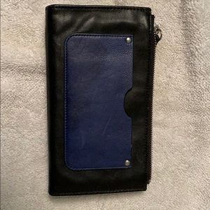 Cute two-tone clutch